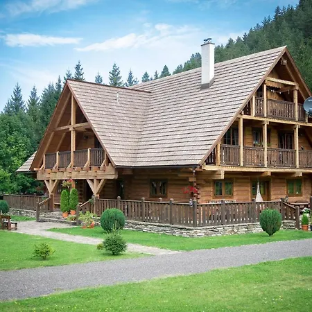 ゲストハウス Zrub Raj